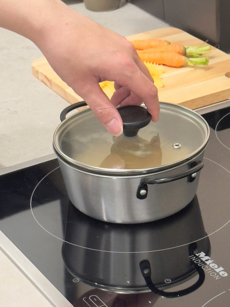 Nồi chống dính phủ inox 3 lớp liền đáy Tri-Ply Todaii - 16cm mini, nắp kính