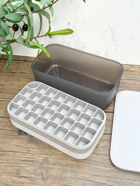 Hộp 2 khay đá silicon có nắp đậy và khay trữ đá Mirai - nắp ghi, 64 viên 
