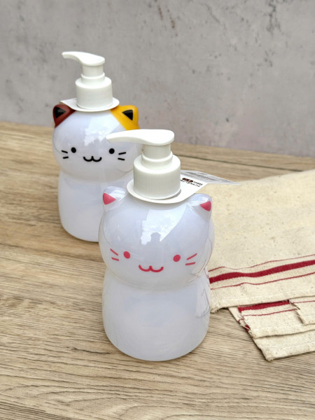 Chai đựng có vòi nhấn hình mèo (500ml)