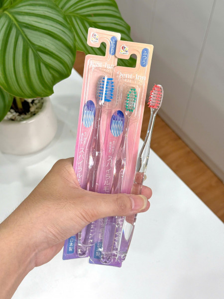 Bàn chải đánh răng Dent-Inn Clearwave (lông siêu mịn, gợn sóng)