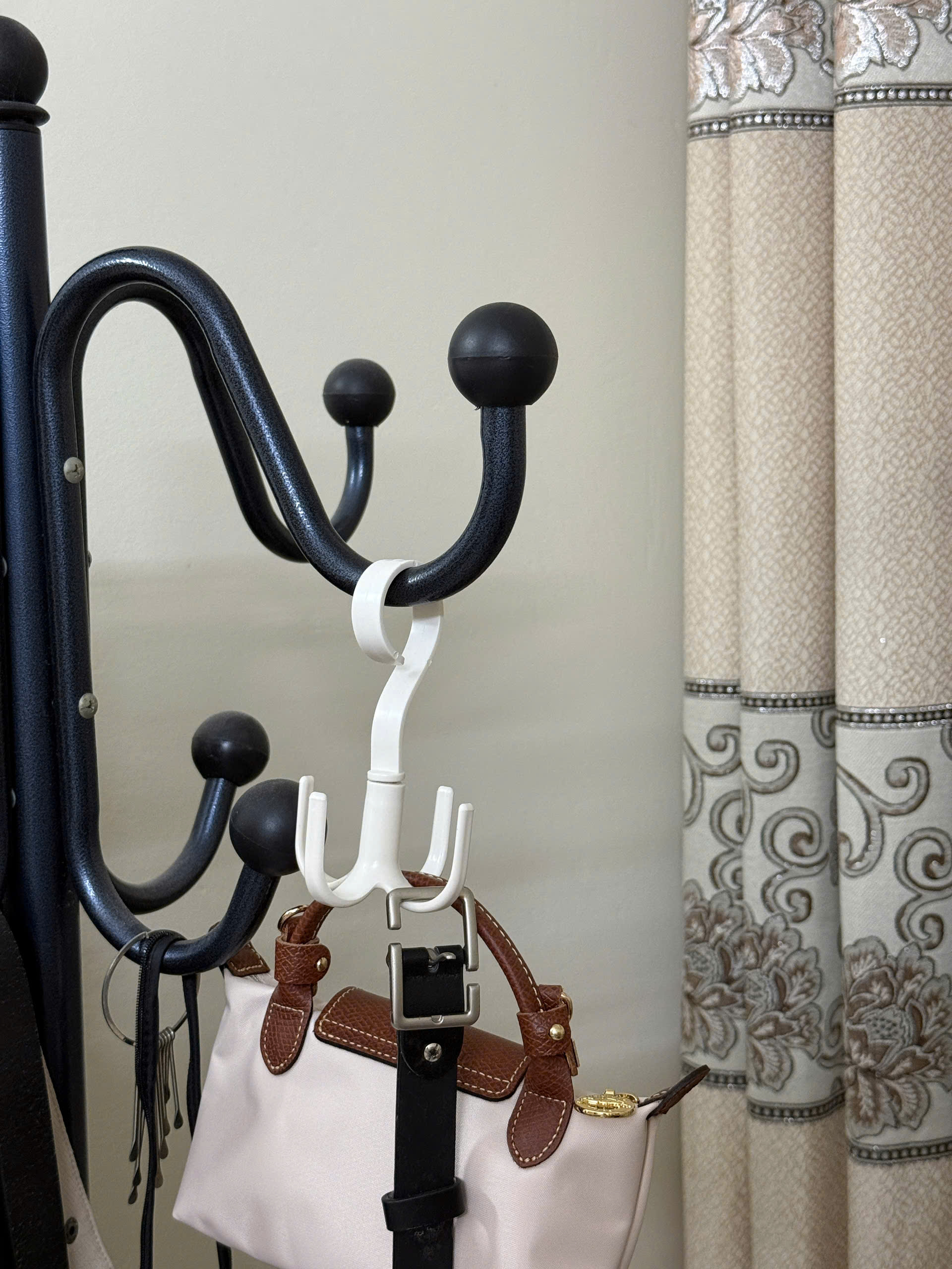 Móc treo đồ tiện lợi xoay 360 độ Seiwa Pro - loại 4 móc