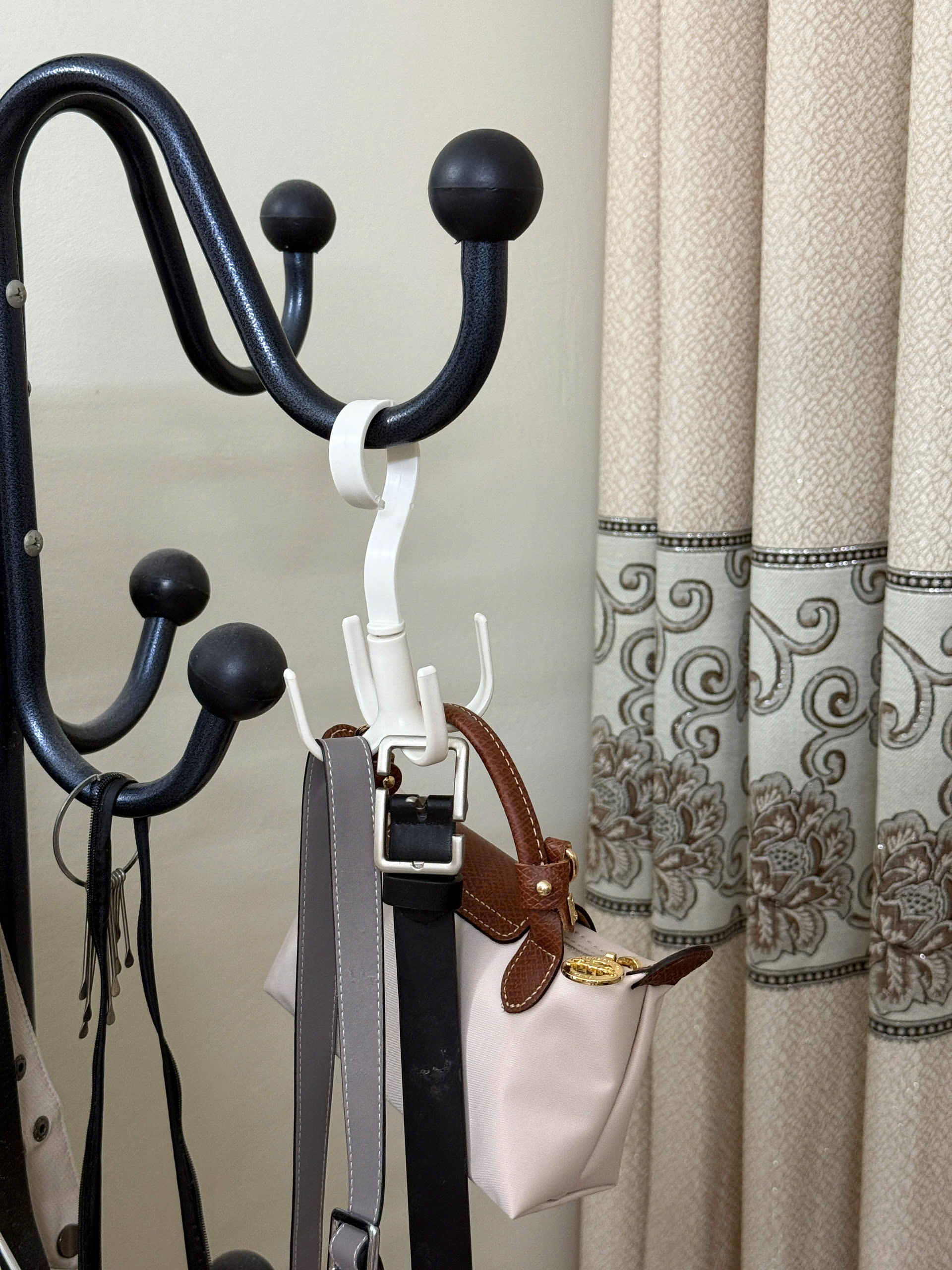 Móc treo đồ tiện lợi xoay 360 độ Seiwa Pro - loại 4 móc