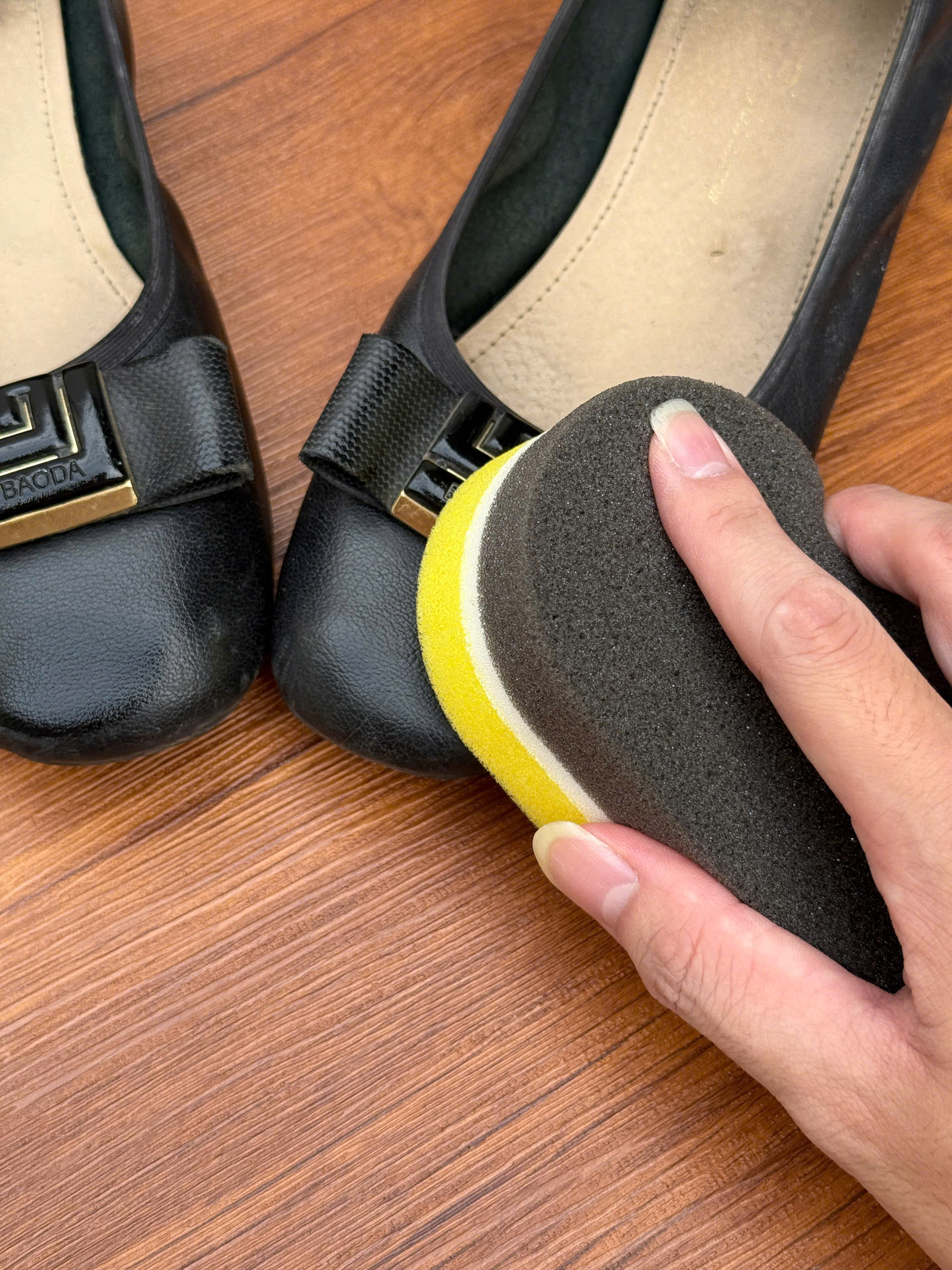 Miếng bọt biển đánh giày da cao cấp Columbus Double Shine (sử dụng cả 2 mặt)